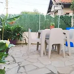 Charmante Maison T2 De Plein Pied Avec Exterieur Calme Aux Arenes فيلة *