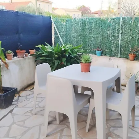 Vila Charmante Maison T2 De Plein Pied Avec Exterieur Calme Aux Arenes