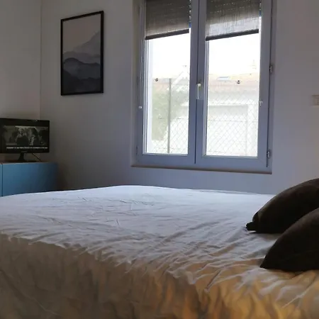 Charmante Maison T2 De Plein Pied Avec Exterieur Calme Aux Arenes * Beziers
