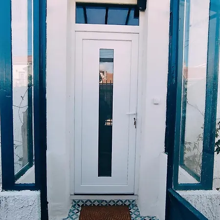 Charmante Maison T2 Plein Pied Avec Exterieur - Calme - Parking Facile Et Gratuit, Aux Arenes * Béziers