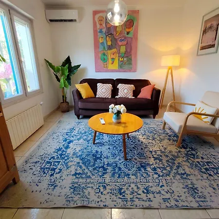Charmante Maison T2 Plein Pied Avec Exterieur - Calme - Parking Facile Et Gratuit, Aux Arenes Villa Béziers