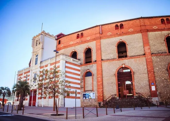 Charmante Maison T2 De Plein Pied Avec Exterieur Calme Aux Arenes * Béziers