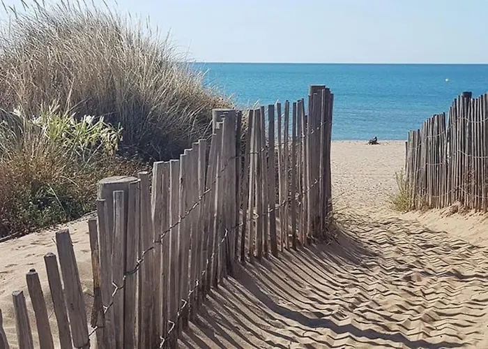 Charmante Maison T2 De Plein Pied Avec Exterieur Calme Aux Arenes
